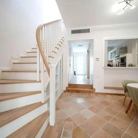 Portville Holiday Villas - Casa Di Mezzo ヴィラ