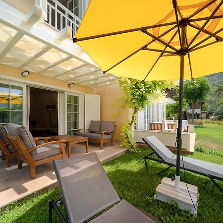 Villa Portville Holiday Villas - Casa Di Mezzo *